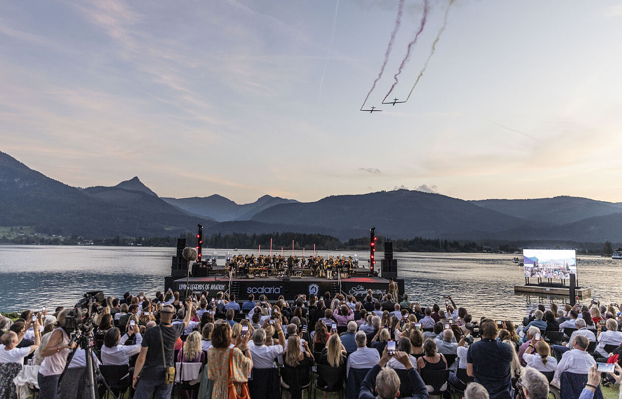 Für das fliegerische Rahmenprogramm sorgten The Flying Bulls, Preisträger Dario Costa, Living Legend Hall of Fame-Mitglied Felix Baumgartner und zwei Eurofighter des Österreichischen Bundesheers.