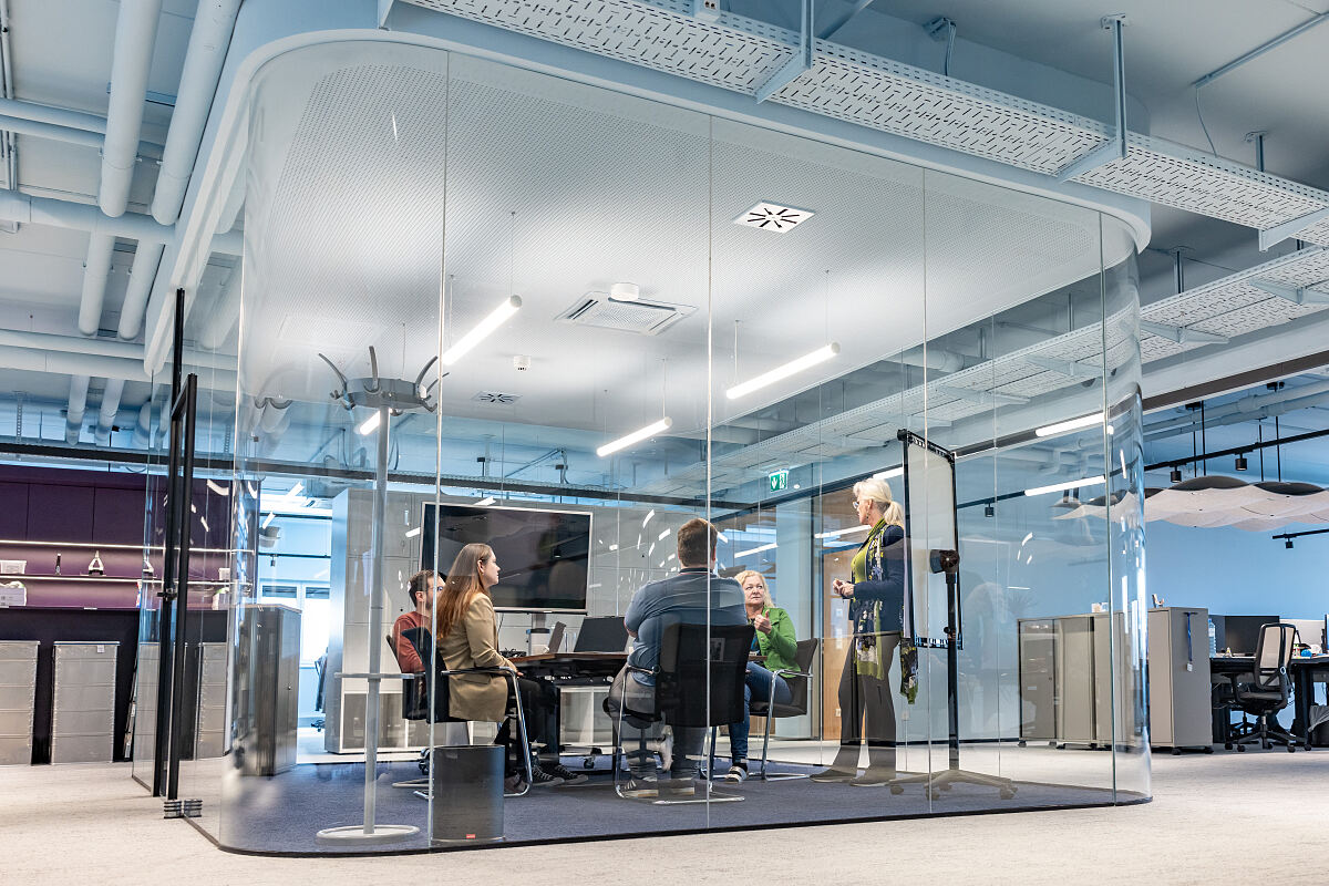 FACCs new architectural concept sets new standards in workplace design. The focus is on people with all their needs.