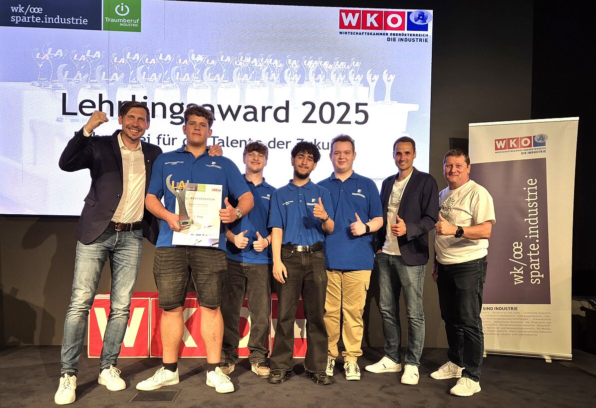 Die erfolgreiche Future Crew der FACC im Rahmen der feierlichen Preisverleihung